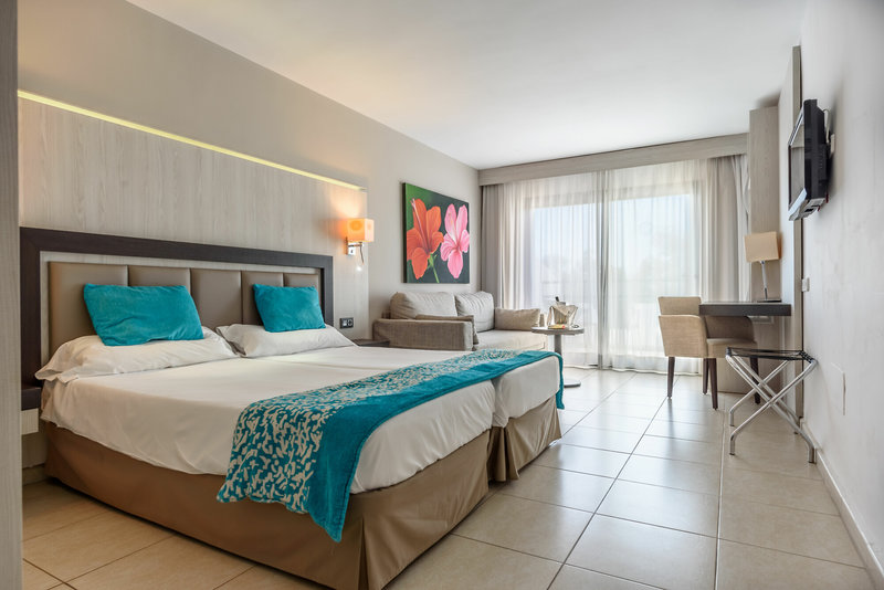 FERGUS Style Bahamas 9