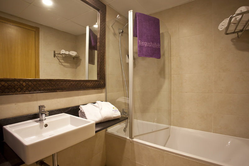 FERGUS Style Bahamas 5