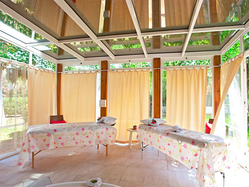 FERGUS Style Bahamas  13