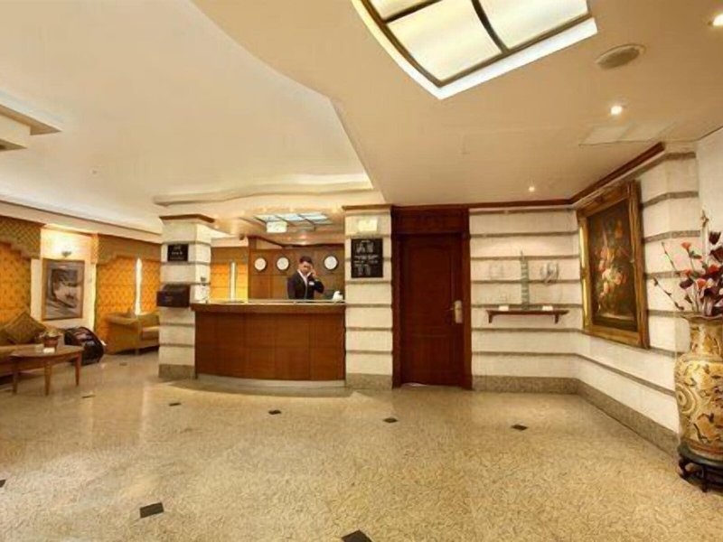 Capri Hotel Suites 5