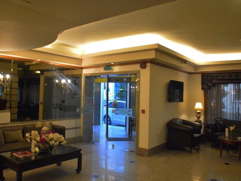 Capri Hotel Suites 9