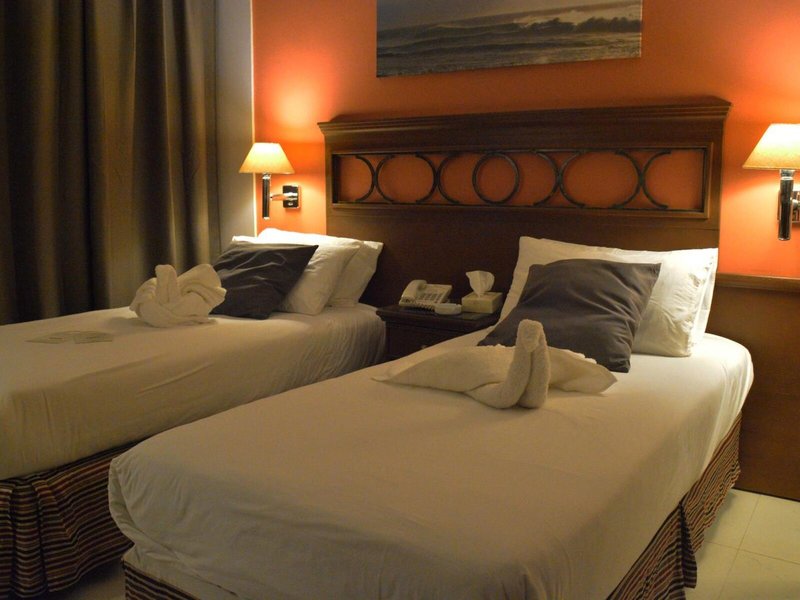 Capri Hotel Suites 25