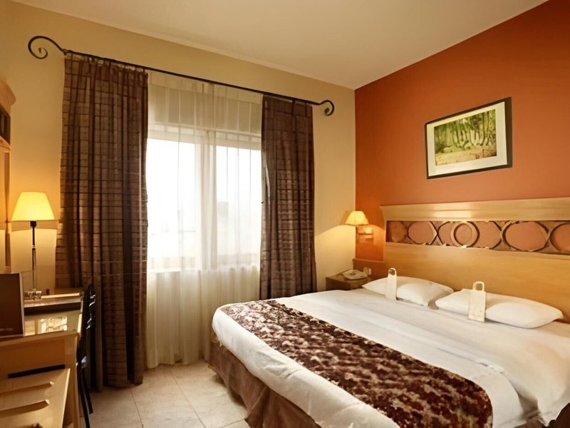 Capri Hotel Suites 26