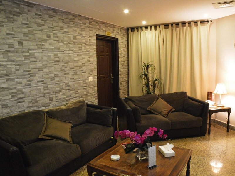 Capri Hotel Suites 28