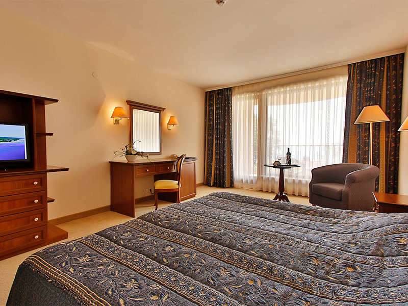 HVD Riviera Beach Hotel 10