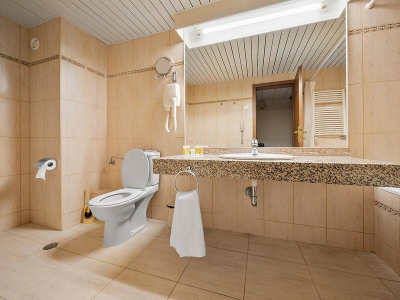 HVD Riviera Beach Hotel 34