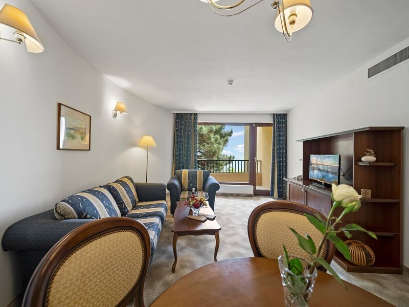 HVD Riviera Beach Hotel 36