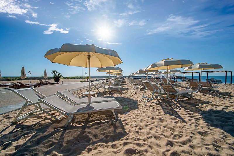 HVD Riviera Beach Hotel 3