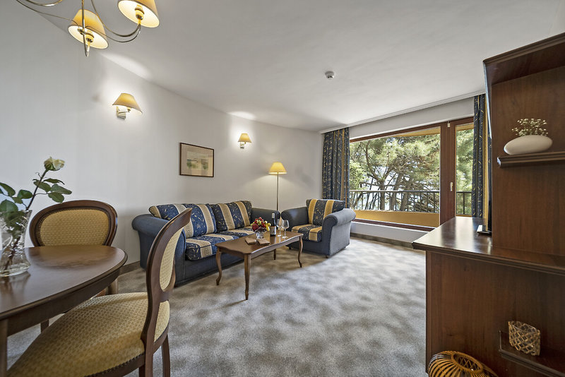 HVD Riviera Beach Hotel 6