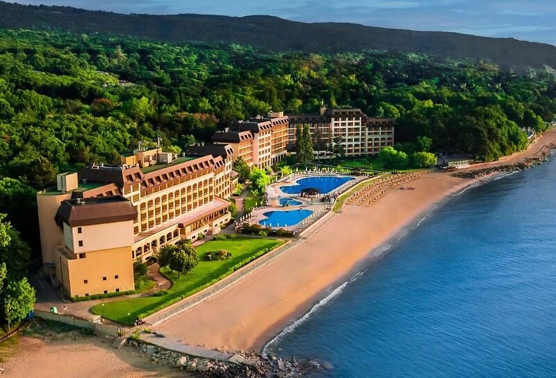 HVD Riviera Beach Hotel 1