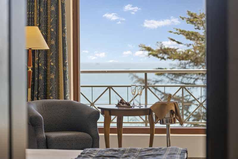 HVD Riviera Beach Hotel 13