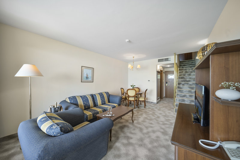 HVD Riviera Beach Hotel 18