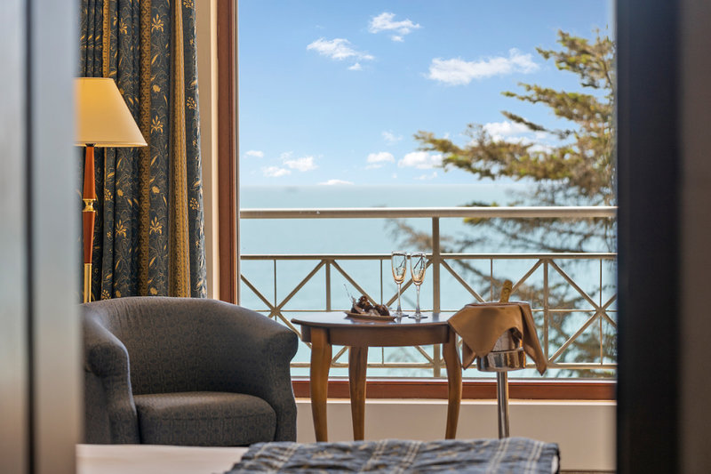 HVD Riviera Beach Hotel 3