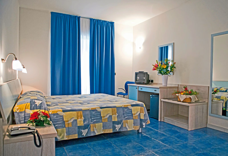 Pizzo Calabro Resort 15 - Room Example