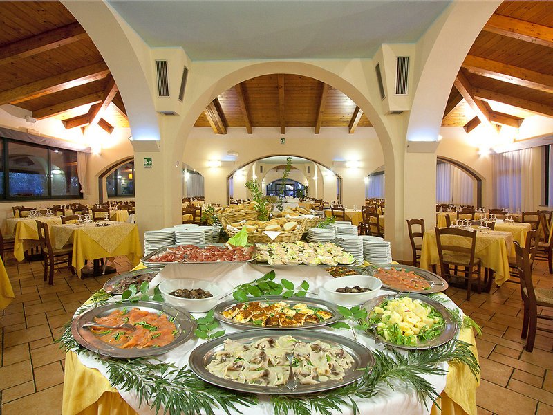 Baia Degli Dei Beach Resort 12