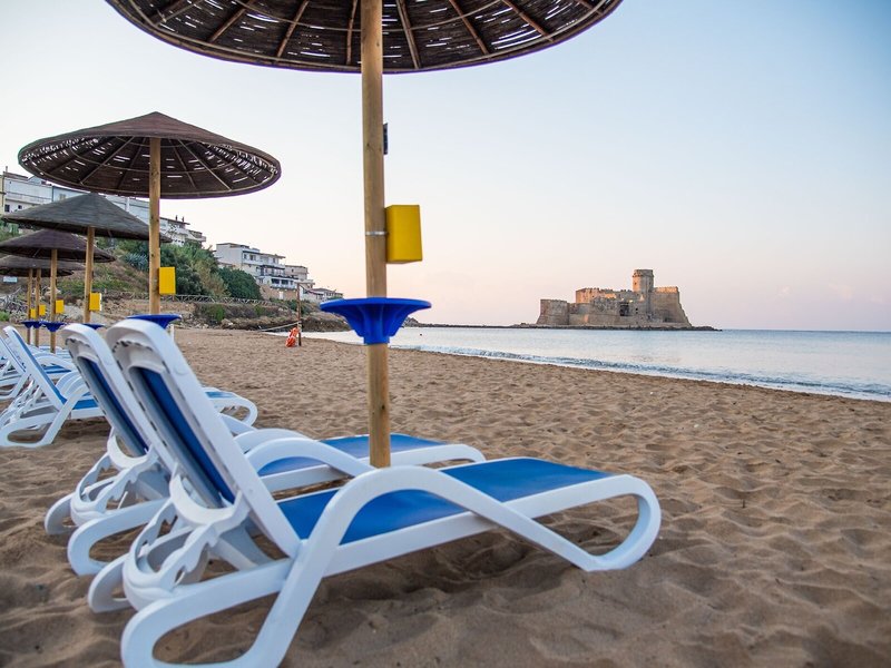 Baia Degli Dei Beach Resort 10