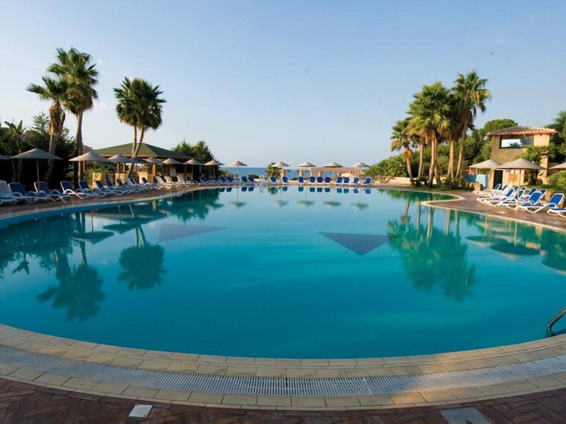 Baia Degli Dei Beach Resort 14
