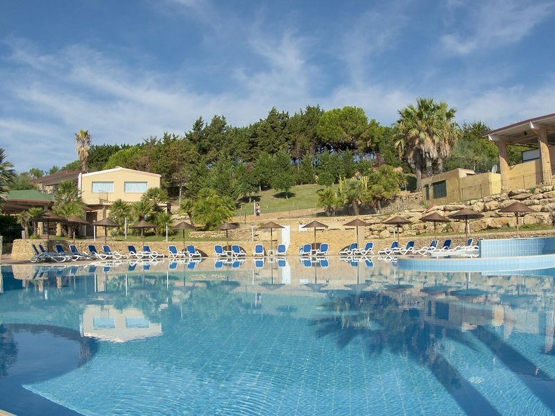 Baia Degli Dei Beach Resort 16