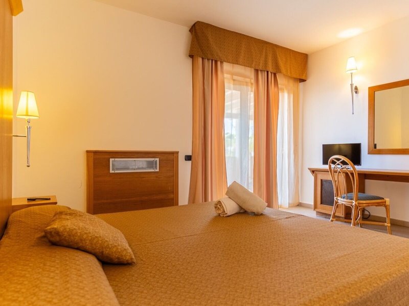 Baia Degli Dei Beach Resort 36