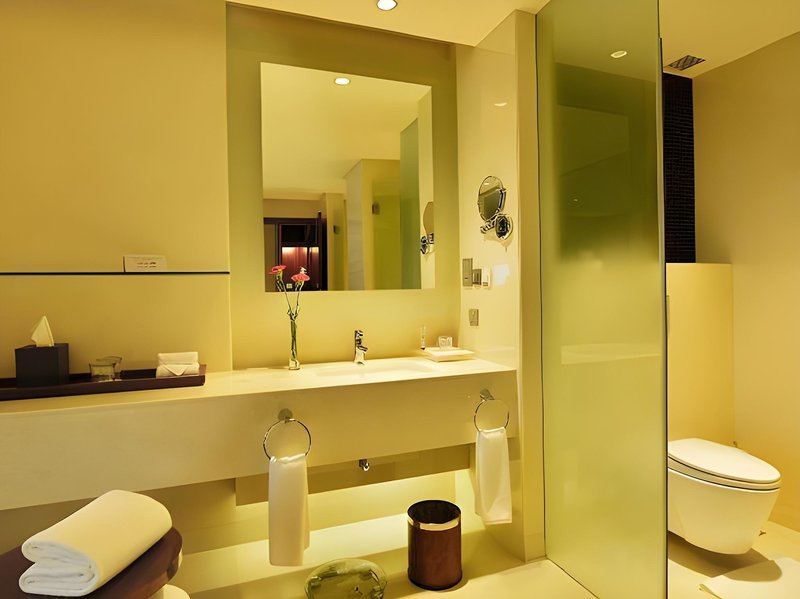 Crowne Plaza Kochi 3