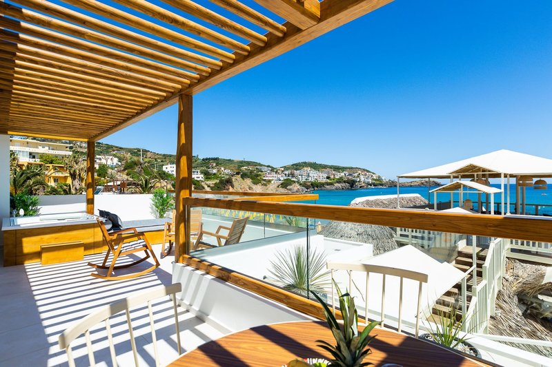 Nostos Beach Boutique Hotel 9