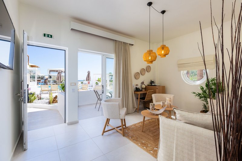 Nostos Beach Boutique Hotel 11