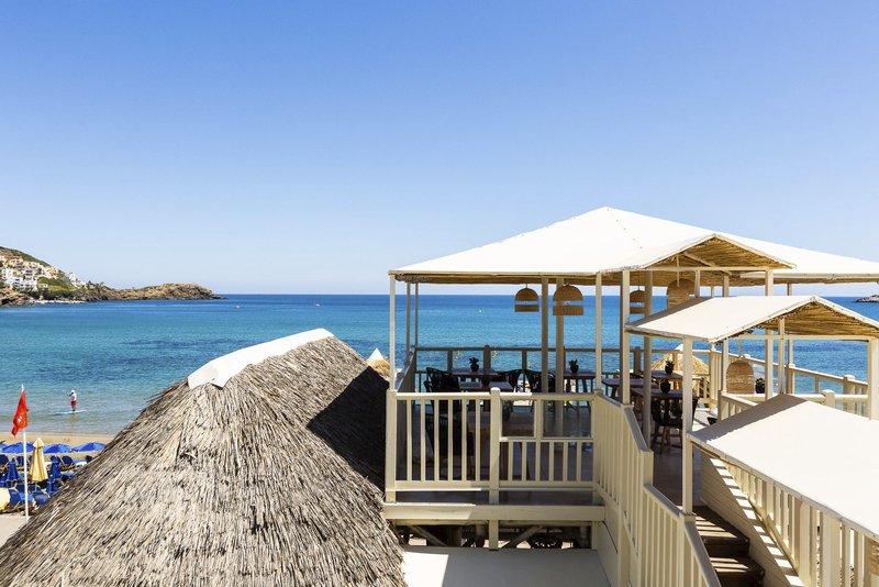 Nostos Beach Boutique Hotel 11