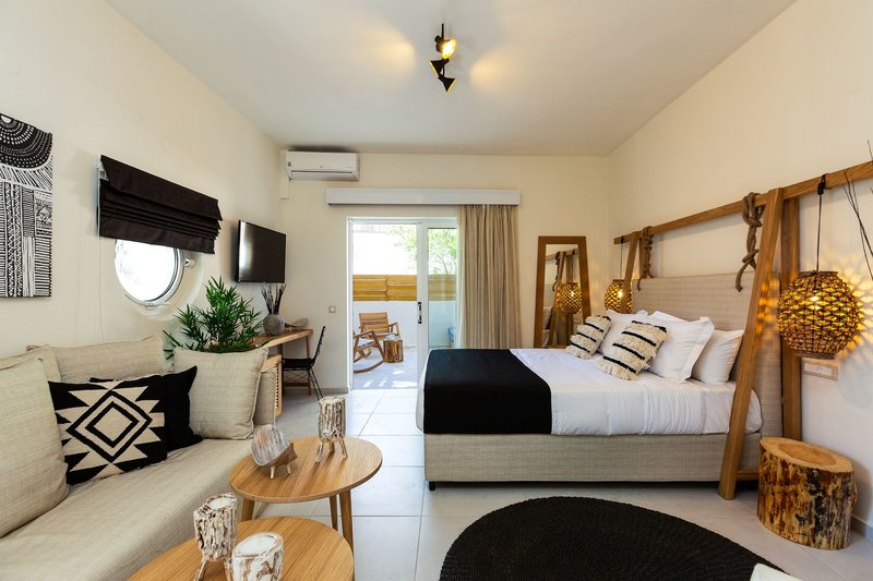 Nostos Beach Boutique Hotel 8