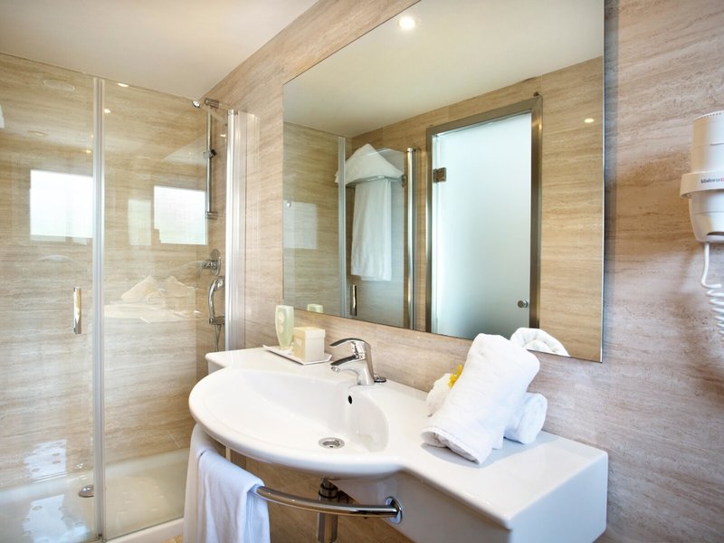 Grupotel Ibiza Beach Resort 38