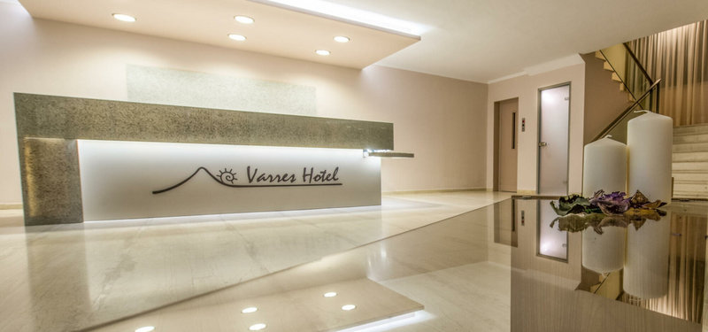 Varres Hotel 4