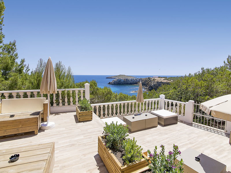 azuLine Club Cala Martina 13