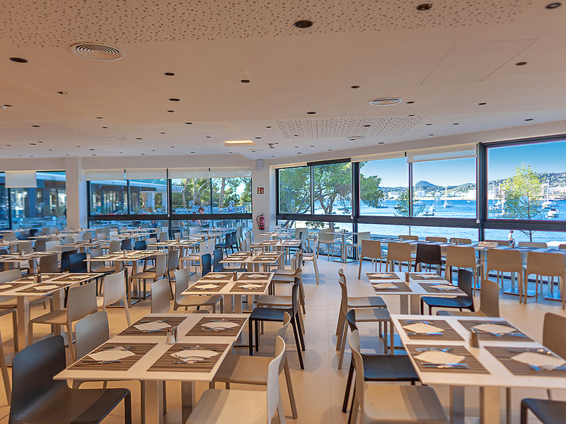 Els Pins Resort & Spa 9