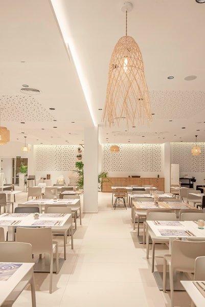 Els Pins Resort & Spa 18