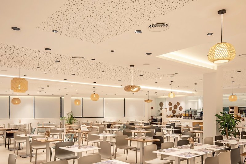 Els Pins Resort & Spa 19