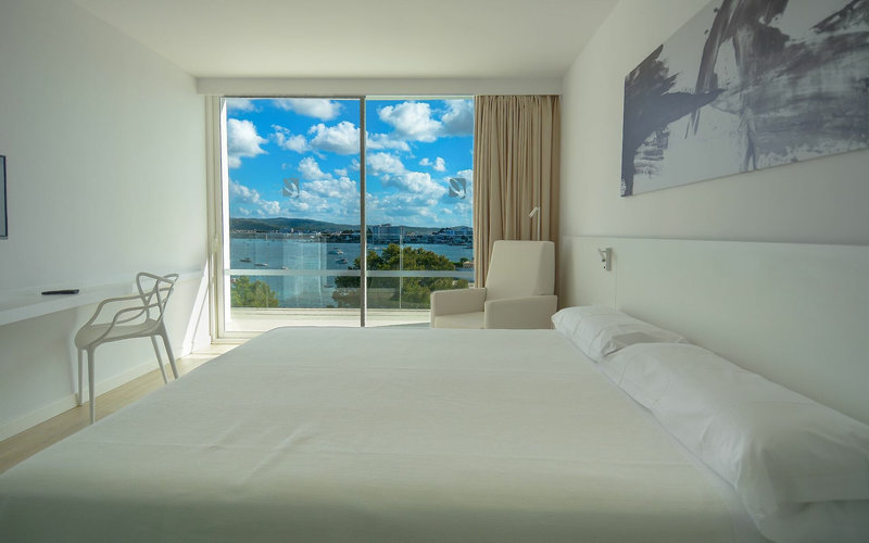 Els Pins Resort & Spa 7