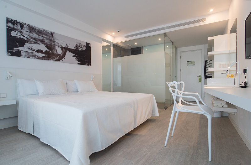 Els Pins Resort & Spa 9