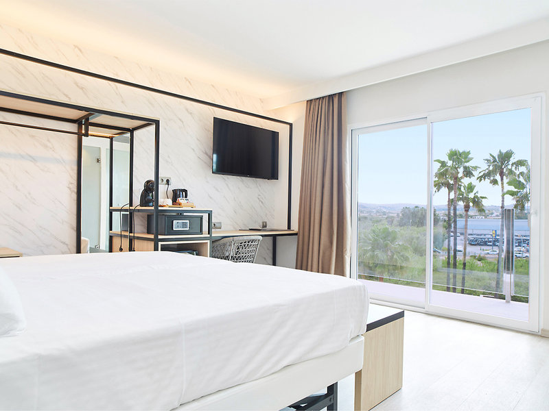 Invisa Hotel Es Pla 12