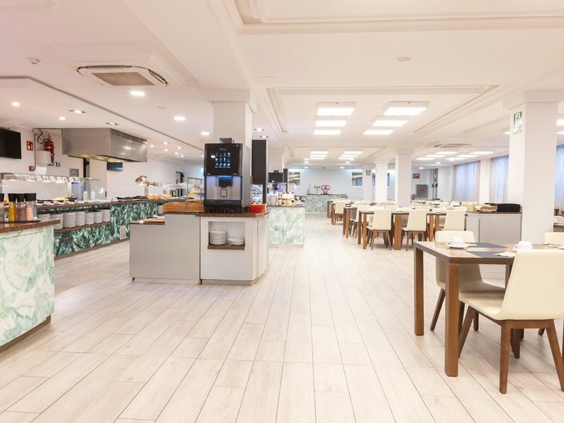 Invisa Hotel Es Pla 15