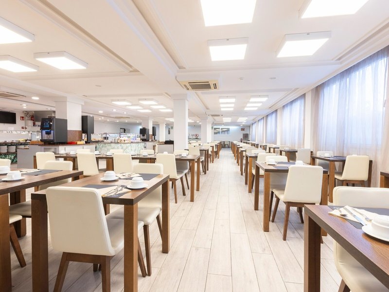 Invisa Hotel Es Pla 16