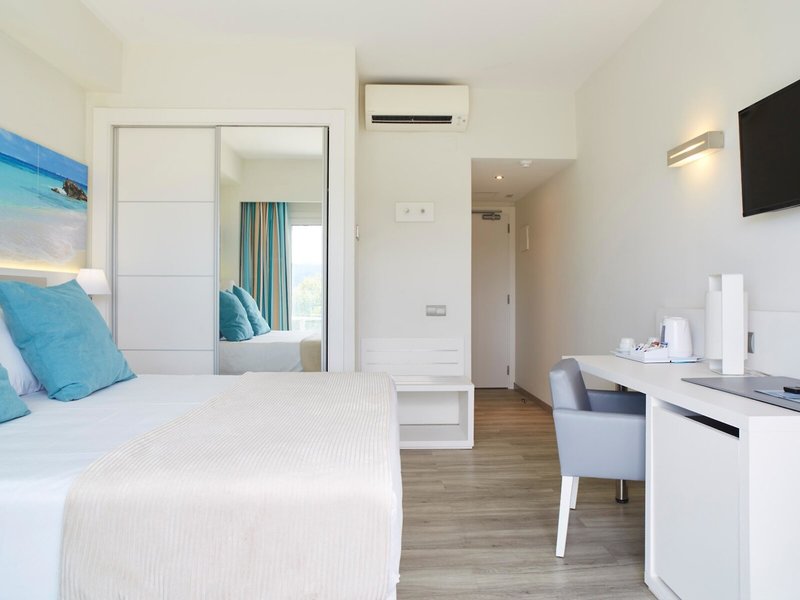 Invisa Hotel Es Pla 28