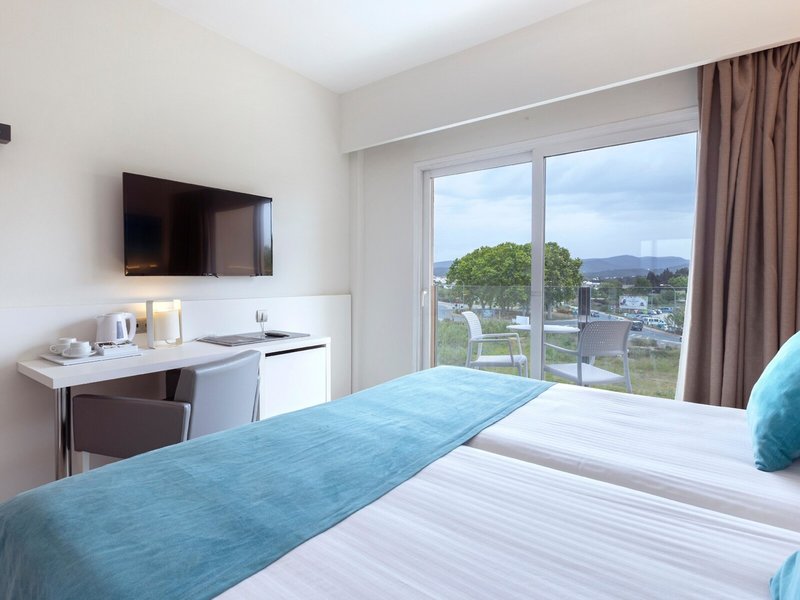 Invisa Hotel Es Pla 41