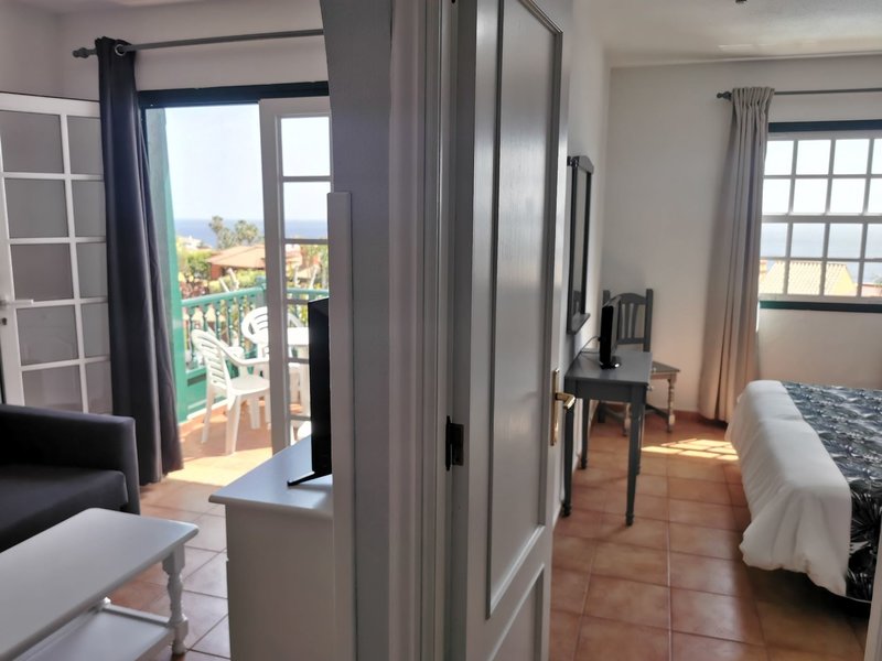 Apartamentos Oasis San Antonio 12