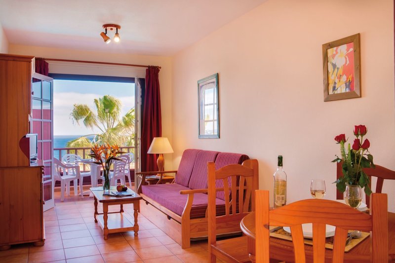 Apartamentos Oasis San Antonio 15