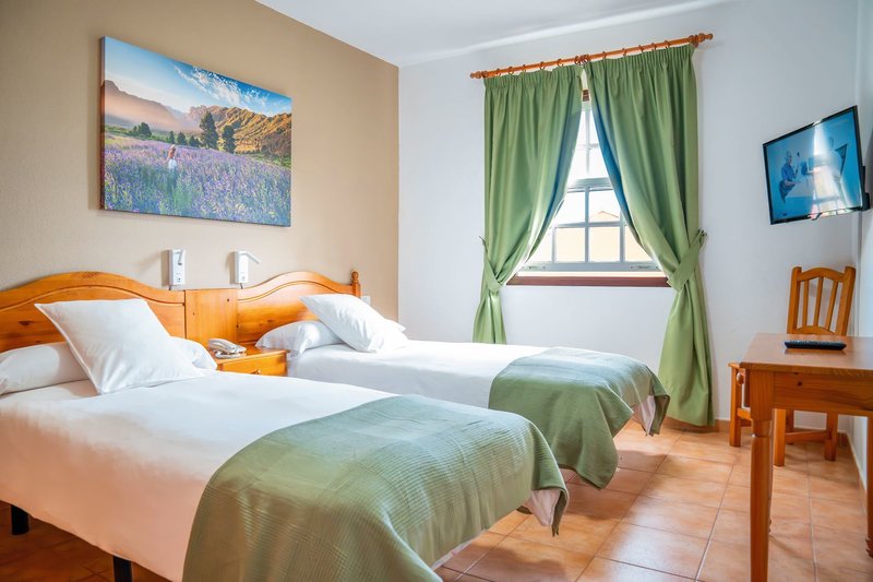 Apartamentos Oasis San Antonio 17