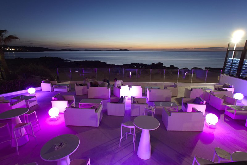 Aparthotel Nereida 11