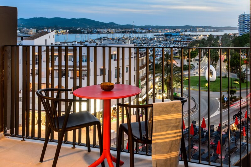 Hotel Vibra District 41