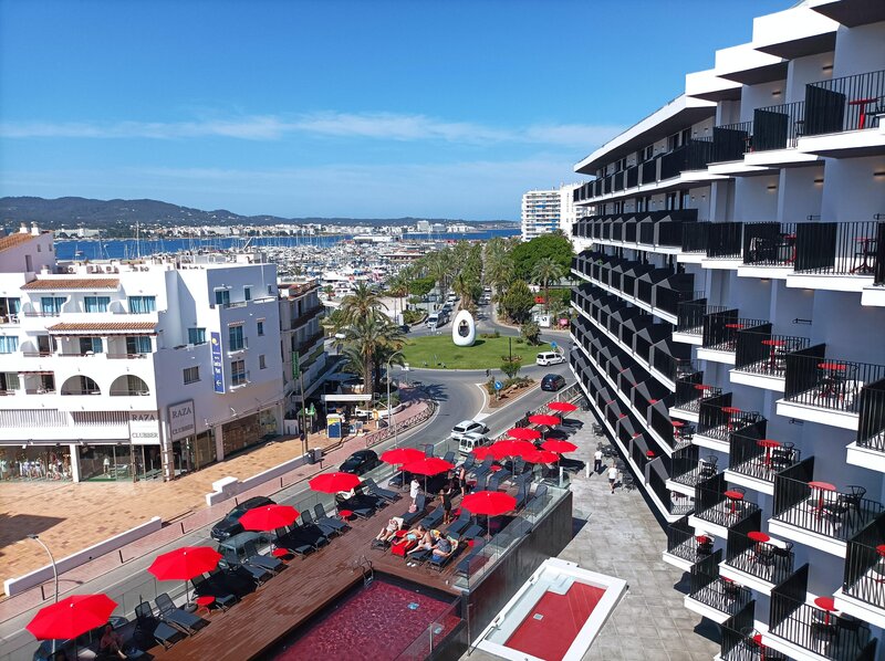 Hotel Vibra District 48