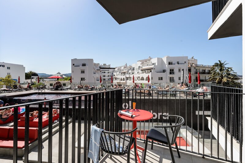 Hotel Vibra District 77