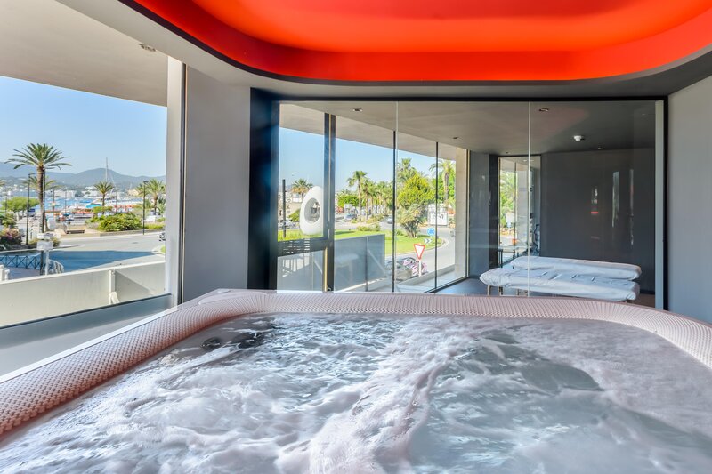 Hotel Vibra District 88