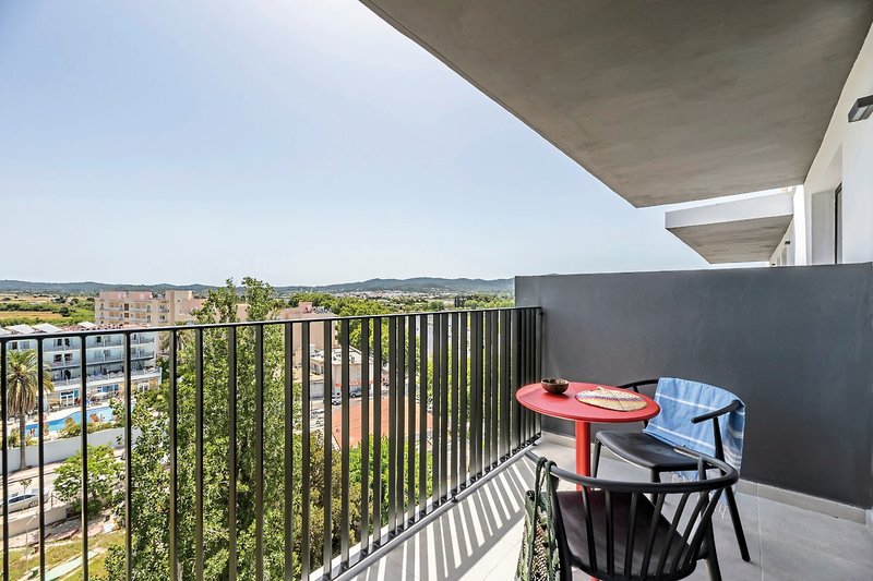 Hotel Vibra District 12